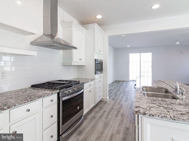 Building Photo - 3251 Mateer Ln