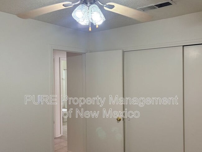 Building Photo - 404 Desert Rock Dr SW