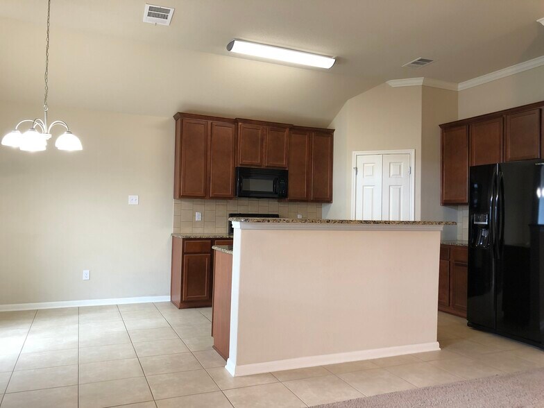 Building Photo - 7617 Red Valley Way