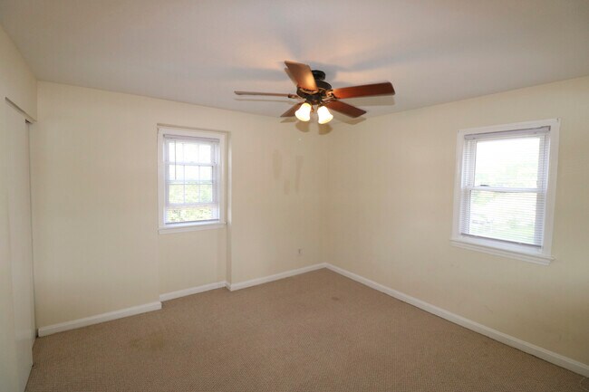 Building Photo - 4001 25th Ave