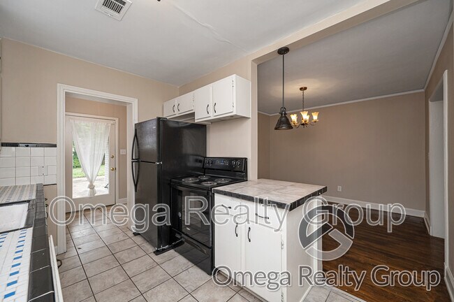 Building Photo - 568 Morningview Dr