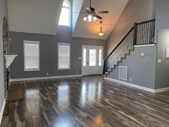 Building Photo - Don't Miss Out on this One! Beautiful Open...