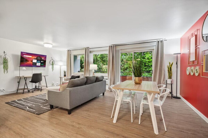 Primary Photo - 436 102nd Ave SE