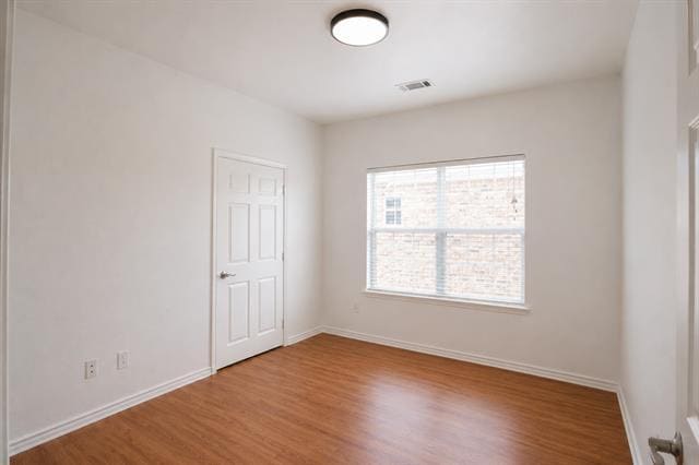 Building Photo - 320 Woodgrove Dr