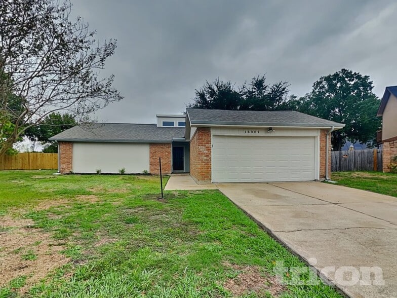 Building Photo - 16307 Bird Dog Ct