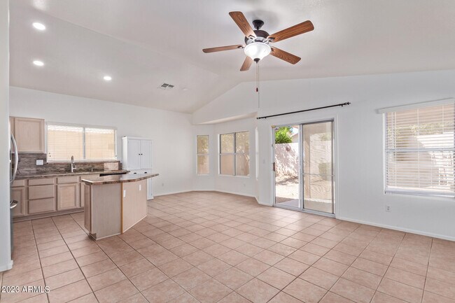 Building Photo - 4354 E Campo Bello Dr