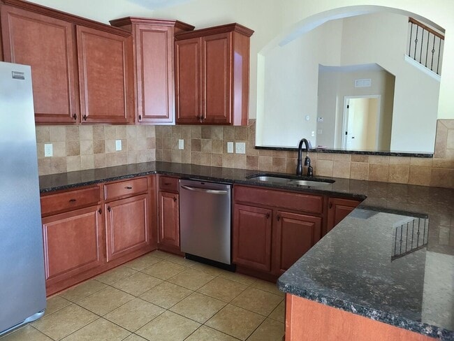 Building Photo - 7327 San Vista Dr