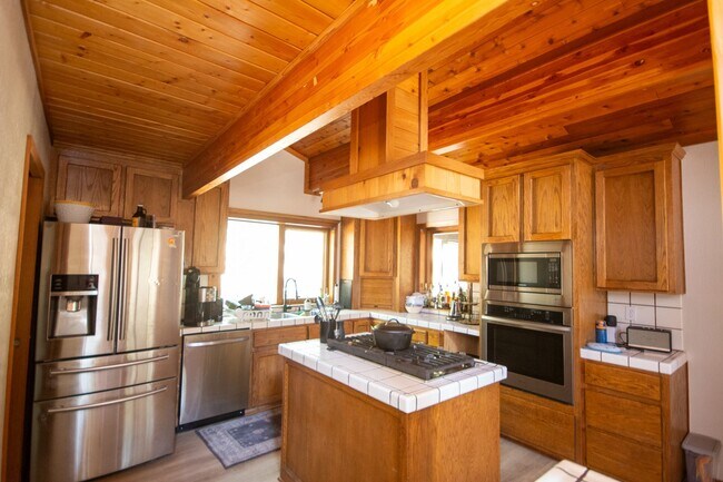 Building Photo - Charming Lindal Cedar Home on 10 Acres