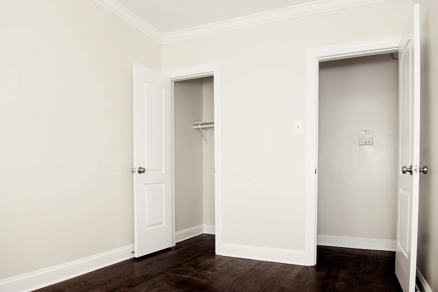 Building Photo - 3842 N Greenview Ave