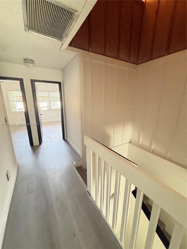 Building Photo - 9986 Royal Palm Blvd