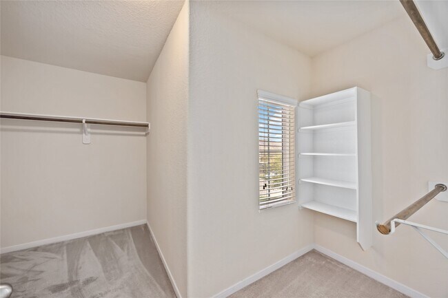 Building Photo - 1026 Carolina Wren Cir