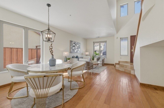 Building Photo - 1433 Jayhawk Ln