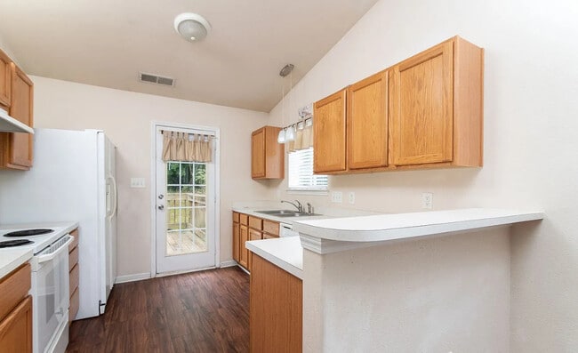 Building Photo - 2836 Oasis Ln