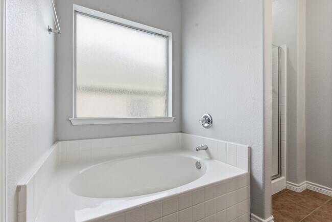 Building Photo - 12404 Pinestraw Rd