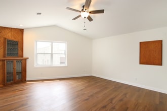 Building Photo - 10 Fond Du Lac St