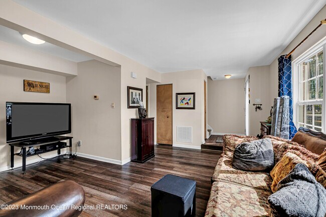 Building Photo - 47 Mizzen Dr