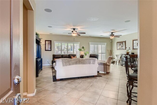 Building Photo - 2249 Canyonville Dr