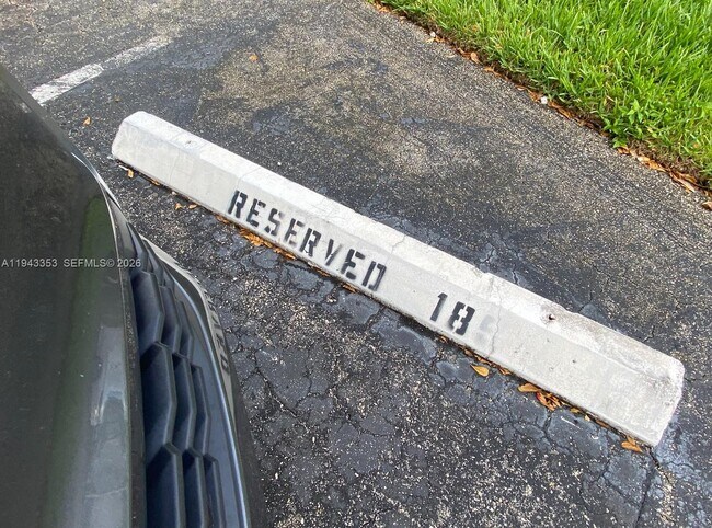 Building Photo - 455 Golden Isles Dr