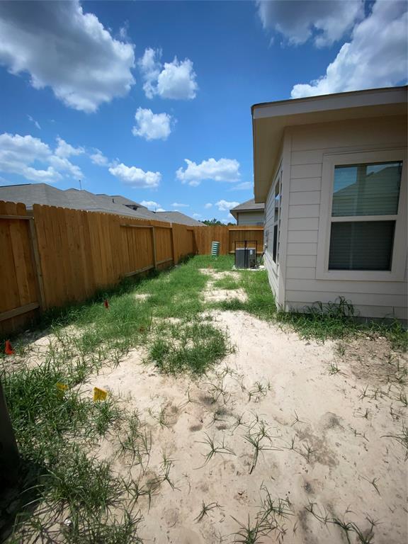 Building Photo - 21807 Barred Owl Dr
