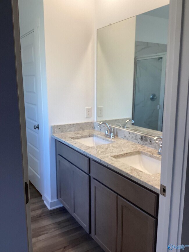 Building Photo - 3220 Spool Ln SW