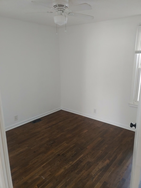 Building Photo - 4201 Dinglewood Ave