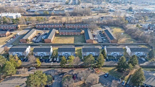 Building Photo - 2447 Brady Commons Dr