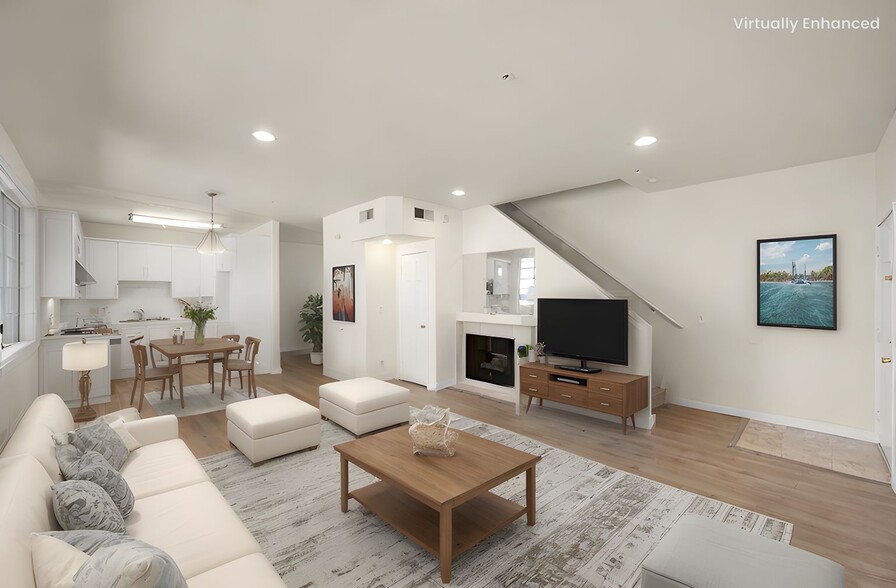 Building Photo - 18347 Saticoy St