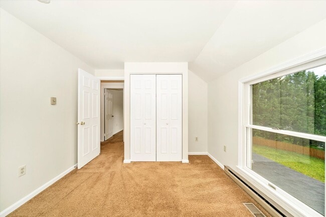 Building Photo - New Market Rental