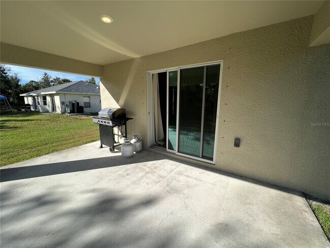 Building Photo - 3936 Basket St