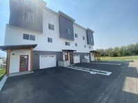 Building Photo - 2979 Fen Way