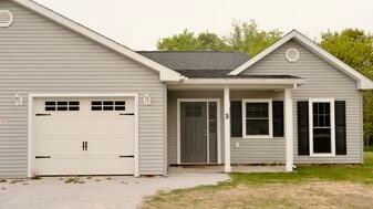 Building Photo - 100 Jay Bird Ln