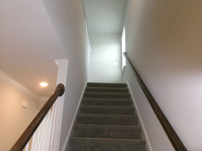 Building Photo - New 5 bedroom, 3 bath home in Clear Pond with pond view