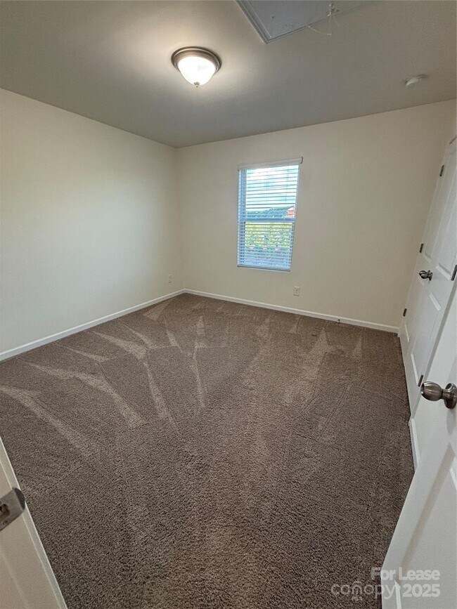 Building Photo - 1449 Harleston St