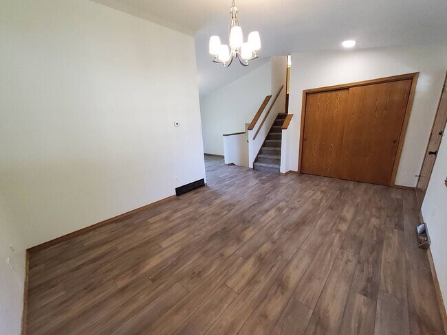 Building Photo - 2801 Ruschfield Dr