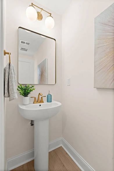 Building Photo - 929 Battery Ave