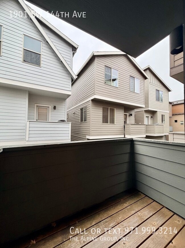 Building Photo - 1901 SW 144th Ave