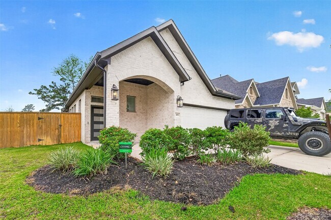 Building Photo - 305 Rise Ln