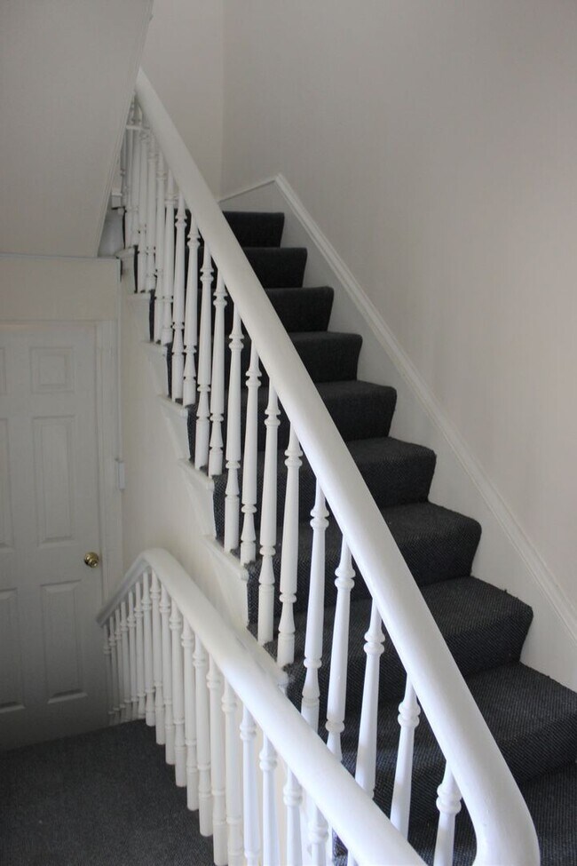 Building Photo - 311 S Washington St