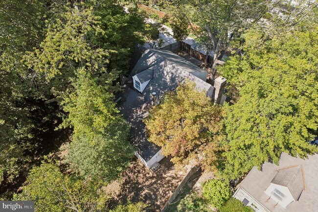 Building Photo - 433 Haverford Rd