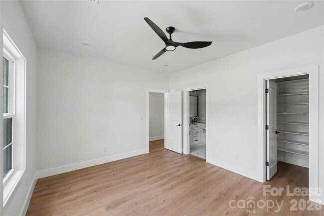Building Photo - 1709 College Plaza Blvd