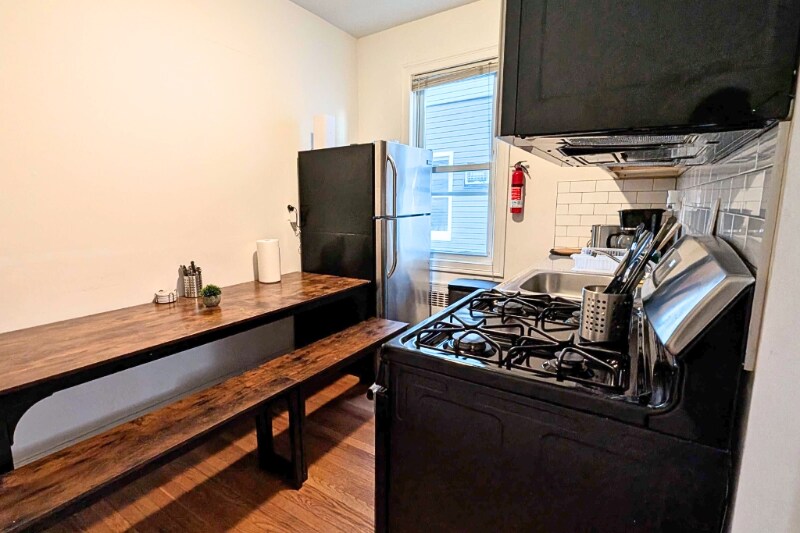 Building Photo - 108 Gotthart St