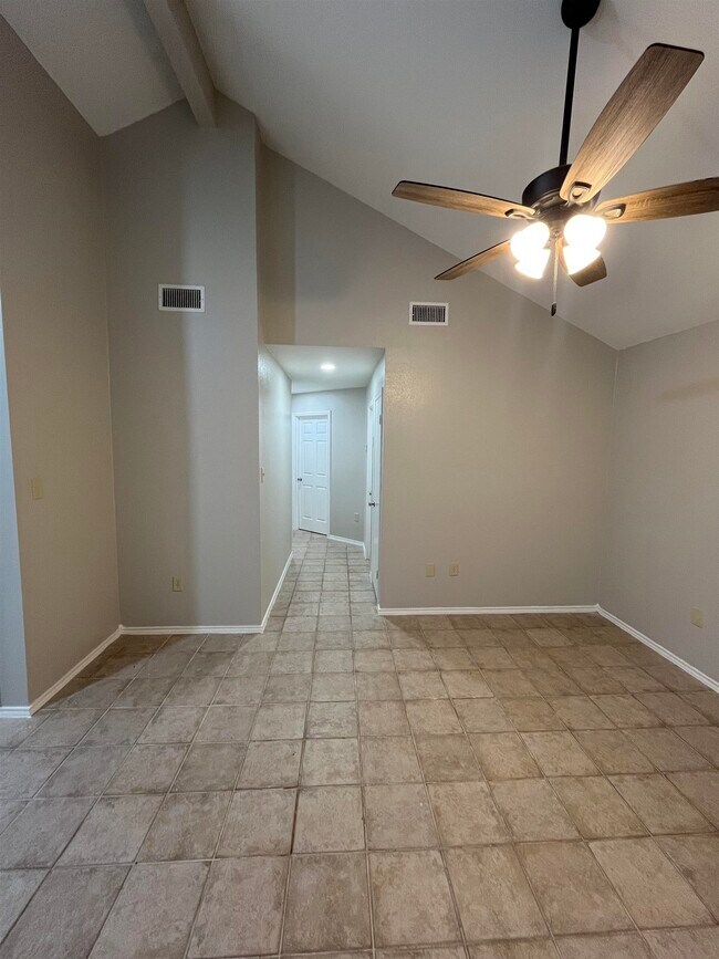Building Photo - 405 Prescott Loop
