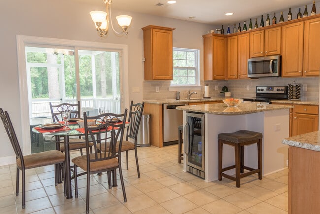 Building Photo - 5306 Mulholland Dr