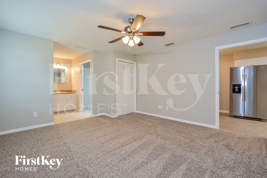 Building Photo - 971 Buttercup Terrace