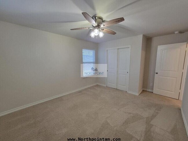 Building Photo - Charming 4 beds 2.5 baths in San Antonio