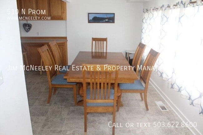 Building Photo - 510 N Prom-