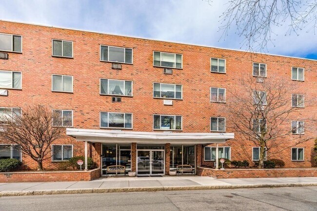 Building Photo - 50 Green St