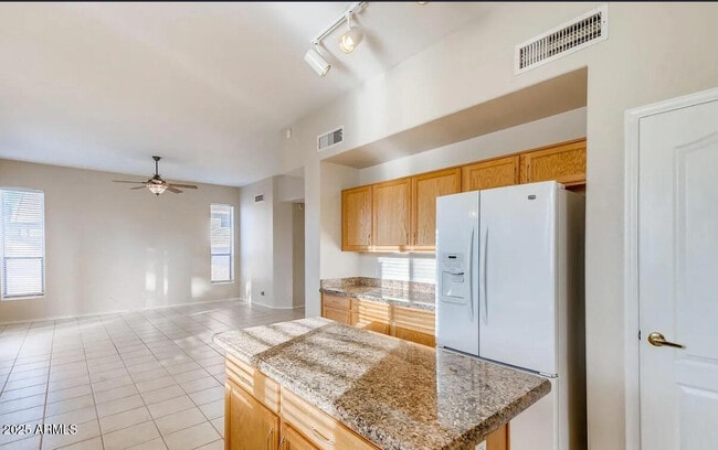 Building Photo - 17640 N 17th St