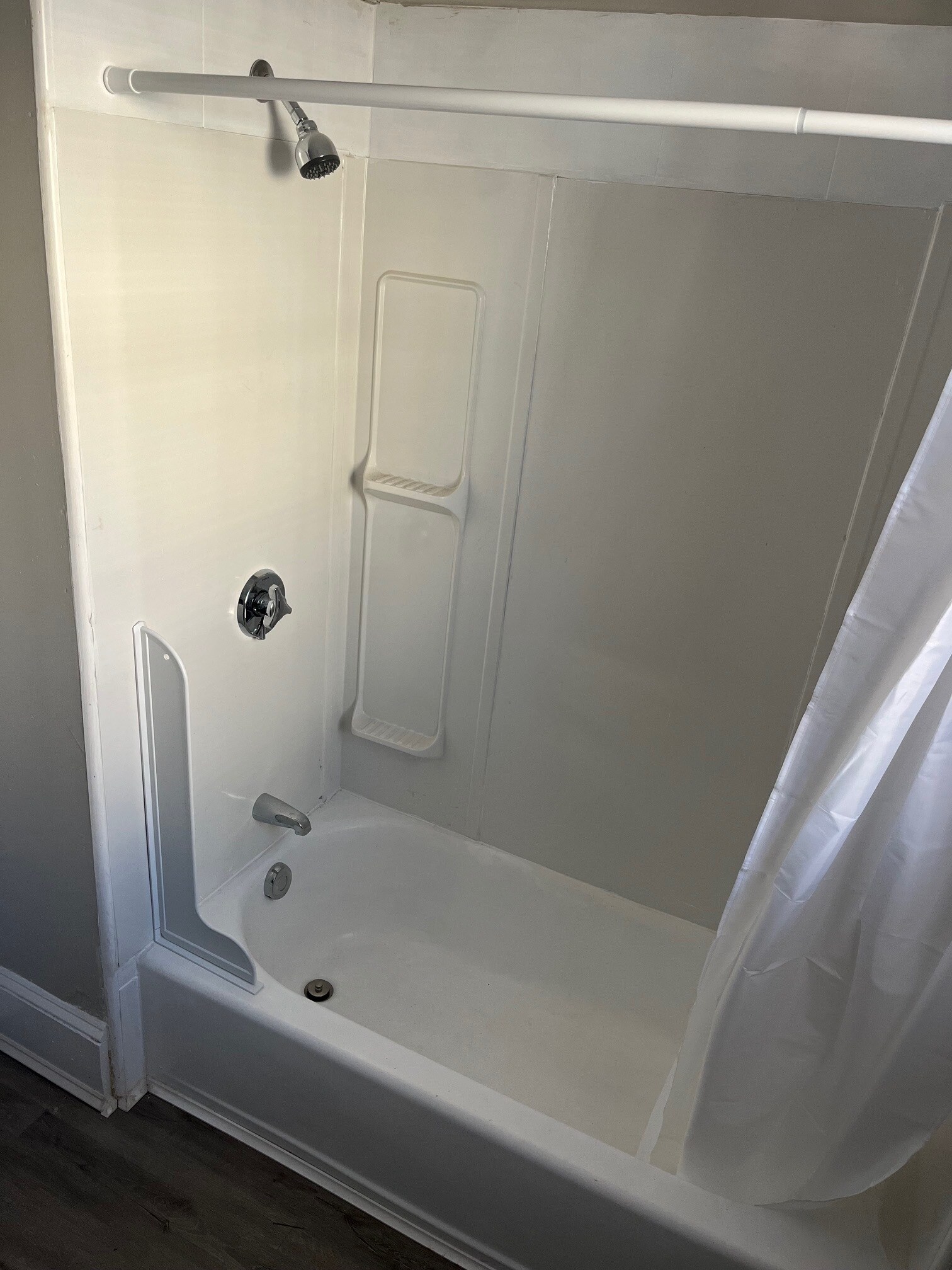 bathroom - 162 Montvale Ave