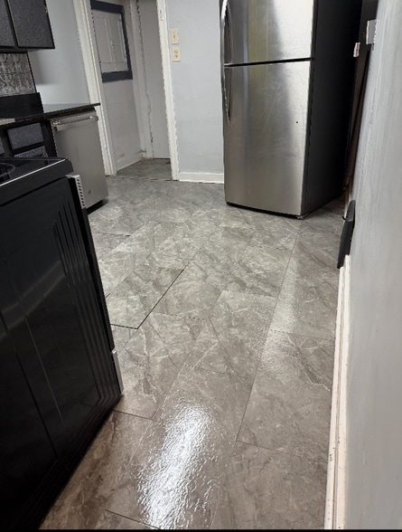 Building Photo - 7316 Park Dr